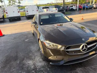 Mercedes-Benz Clase C 2023 C 300 4dr Sedán