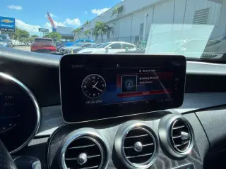 Mercedes-Benz Clase C 2021 C 300 Sedán de 4 puertas