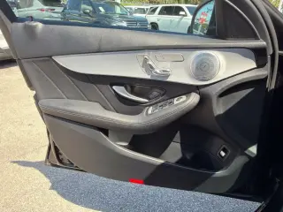 Mercedes-Benz Clase C 2021 C 300 Sedán de 4 puertas