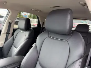 Genesis GV70 2025 AWD 2.5T Standard SUV 4 puertas