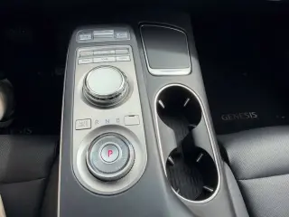 Genesis GV70 2025 AWD 2.5T Standard SUV 4 puertas