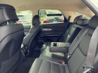 Genesis GV70 2025 AWD 2.5T Standard SUV 4 puertas