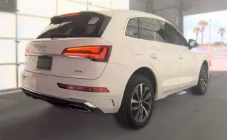 Audi Q5 2023 tracción integral quattro S line Premium Plus 45 TFSI 4dr SUV