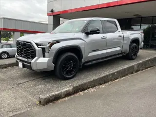 Toyota Tundra 2024 4x4 Limited 4dr CrewMax Cab Pickup LB
