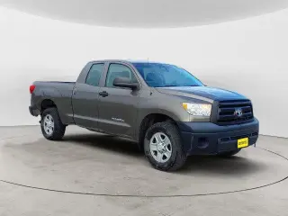 Toyota Tundra 2013 4x4 Grado 4dr Doble Cabina Pickup SB (4.6L V8)