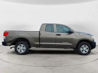 Toyota Tundra 2013 4x4 Grado 4dr Doble Cabina Pickup SB (4.6L V8)