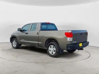 Toyota Tundra 2013 4x4 Grado 4dr Doble Cabina Pickup SB (4.6L V8)
