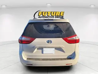 Toyota Sienna 2018 LE 7-Pasajeros Asiento de Acceso Automático 4dr Mini-Van