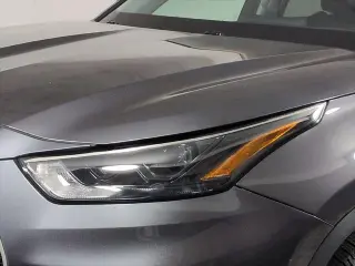 Toyota Highlander 2022 AWD XLE 4dr SUV