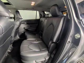 Toyota Highlander 2022 AWD XLE 4dr SUV
