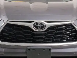 Toyota Highlander 2022 AWD XLE 4dr SUV