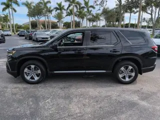 Honda Pilot 2023 AWD EX-L 4dr SUV con asientos del capitán traseros