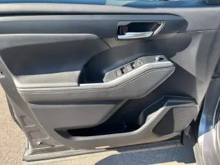 Toyota Highlander 2023 AWD L 4 SUV