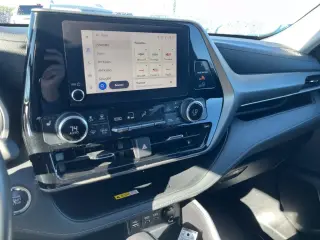 Toyota Highlander 2023 AWD L 4 SUV