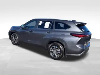 Toyota Highlander 2023 AWD L 4 SUV
