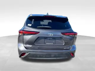 Toyota Highlander 2023 AWD L 4 SUV