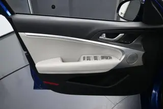 Genesis G70 2024 3.3T Sport Advanced 4dr Sedán