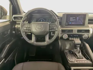 Toyota Tacoma 2026 4x2 SR5 4dr Double Cab 6.1 ft LB