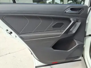 Volkswagen Tiguan 2023 SE R-Line Black 4dr SUV