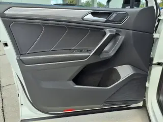 Volkswagen Tiguan 2023 SE R-Line Black 4dr SUV