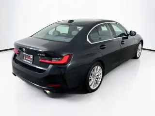 BMW 3 Series 2024 330i Sedán 4 puertas
