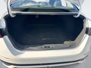 Nissan Sentra 2025 SR 4dr Sedán