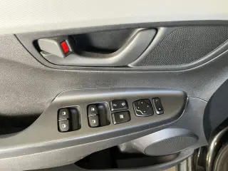 Hyundai KONA 2018 AWD SE 4dr Crossover
