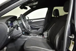 Volkswagen Jetta 2023 Deportivo 4dr Sedán 8A