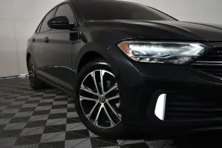 Volkswagen Jetta 2023 Deportivo 4dr Sedán 8A
