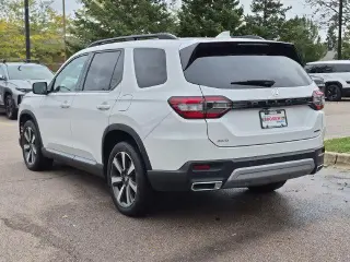Honda Pilot 2024 AWD Touring 4dr SUV