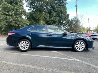 Toyota Camry 2020 LE 4dr Sedán
