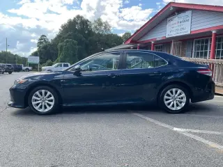 Toyota Camry 2020 LE 4dr Sedán