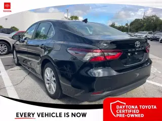 Toyota Camry 2024 LE 4dr Sedán
