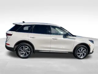 Lincoln Corsair 2024 AWD Premiere 4dr SUV