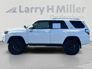 Toyota 4Runner 2018 4x4 SR5 Premium 4dr SUV