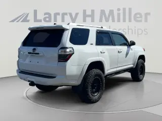 Toyota 4Runner 2018 4x4 SR5 Premium 4dr SUV