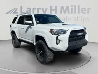 Toyota 4Runner 2018 4x4 SR5 Premium 4dr SUV