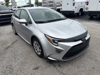 Toyota Corolla Híbrido 2025 SE 4dr Sedán