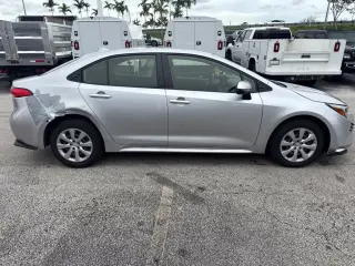 Toyota Corolla Híbrido 2025 SE 4dr Sedán