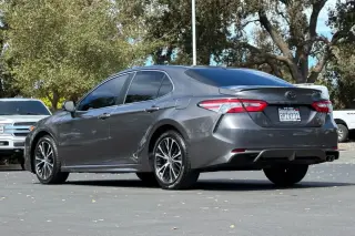 Toyota Camry 2020 SE 4dr Sedán
