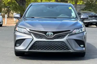 Toyota Camry 2020 SE 4dr Sedán