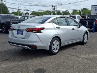 Nissan Versa 2023 S 4 puertas Sedán CVT