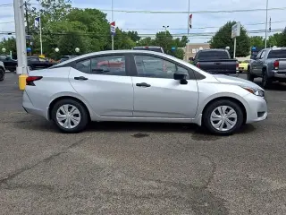 Nissan Versa 2023 S 4 puertas Sedán CVT