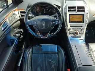Lincoln MKZ 2019 AWD Reserve II 4dr Sedán