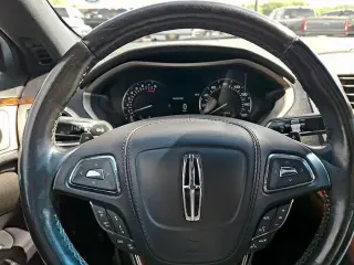 Lincoln MKZ 2019 AWD Reserve II 4dr Sedán