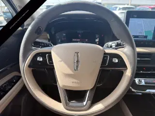 Lincoln Corsair 2023 AWD Reserve 4dr SUV