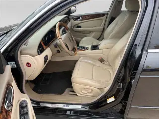Jaguar XJ-Series 2004 XJ8 4dr Sedan