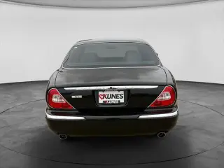 Jaguar XJ-Series 2004 XJ8 4dr Sedan