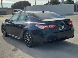 Toyota Camry 2020 SE 4dr Sedán