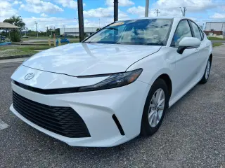 Toyota Camry 2025 LE 4dr Sedán